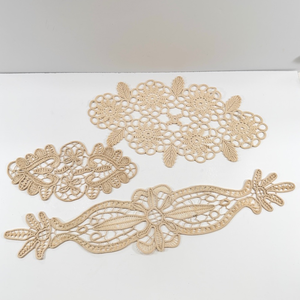 3 PCs Handmade Lace Crochet Doilies Coaster Table Decor, Beige, Vintage